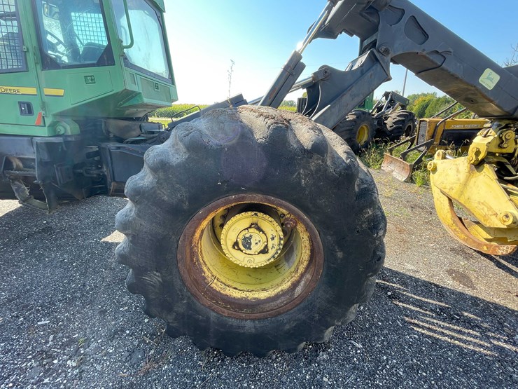 2000-john-deere-660-image-9