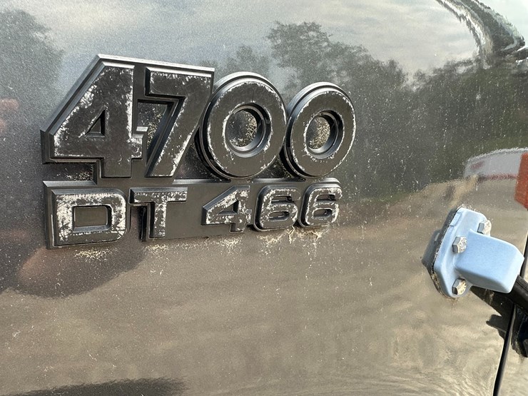 2000-international-4700-image-11