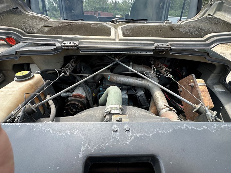 2000-international-4700-image-33