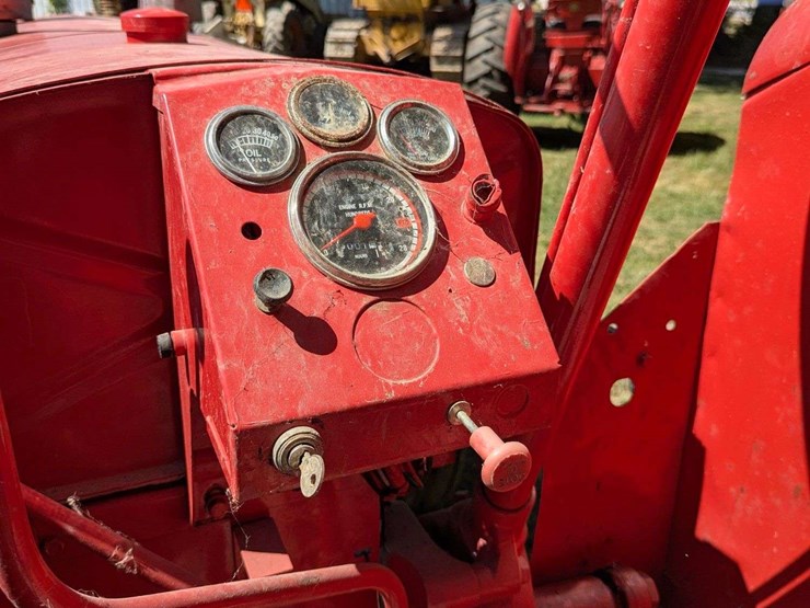 massey-ferguson-98-image-8