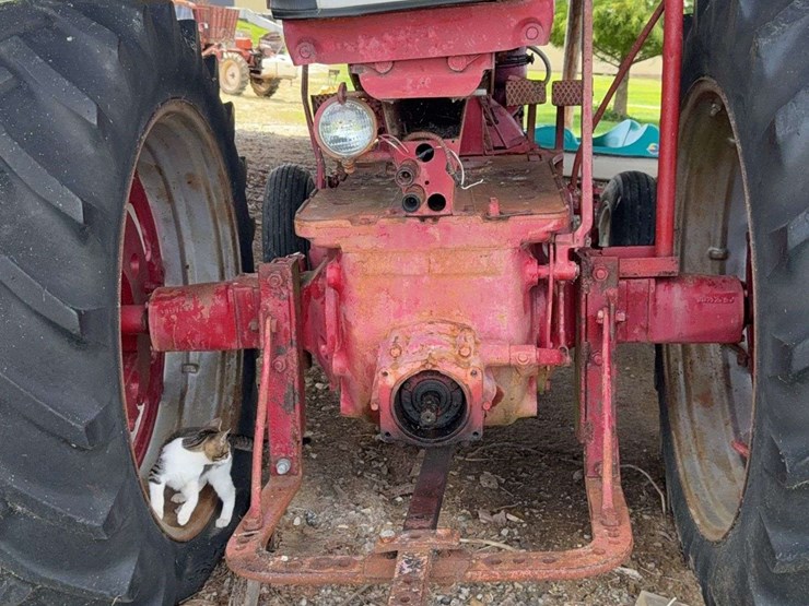 farmall-560-image-29