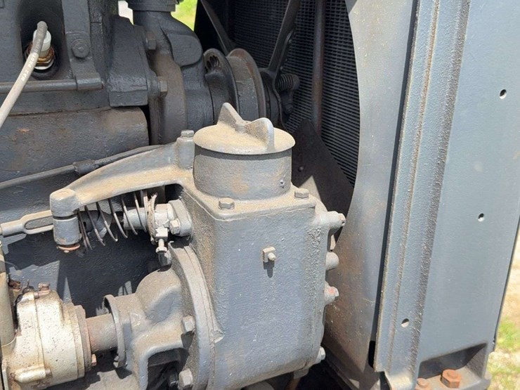 mccormick-deering-w-30-image-65
