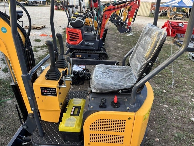 land-hero,-ldh-kn16,-mini-excavator,-gas-engine,-image-8