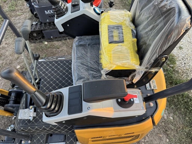 cf-industries-xz.20r-mini-excavator,-gas-engine,-image-10