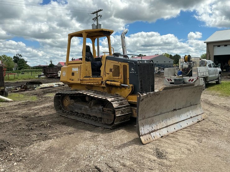 2002-deere-700h-image-13