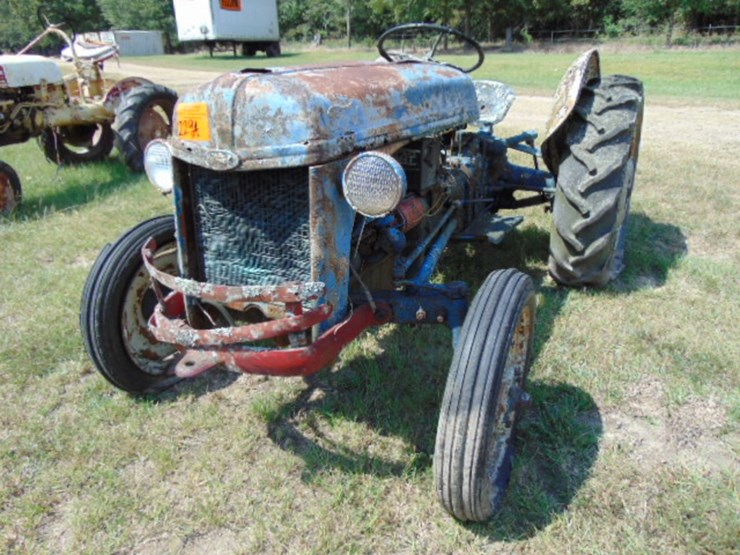 ford-tractor-image-7