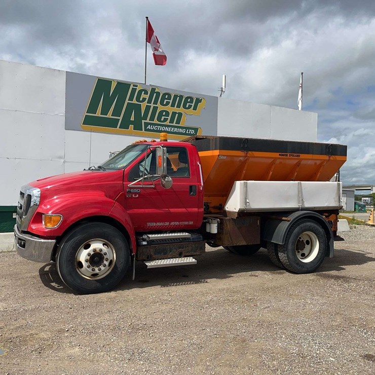 2015 FORD F650