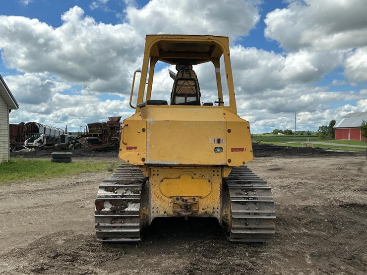 2002-deere-700h-image-10