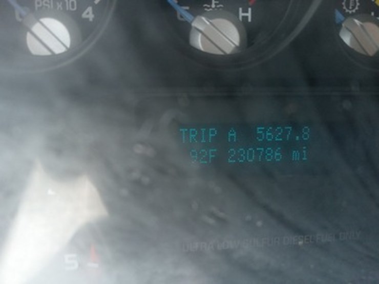 2013-ford-f550-image-8