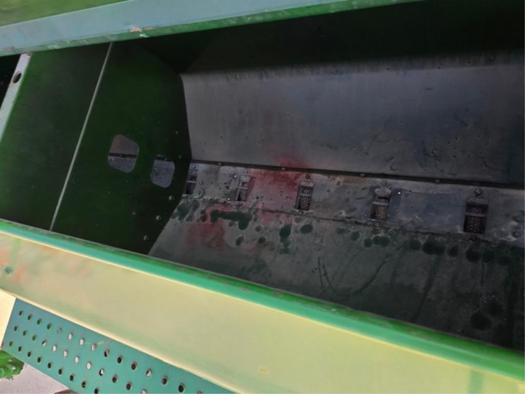 2022-john-deere-1590-image-17