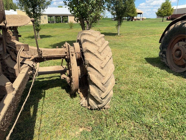 farmall-f-20-image-21
