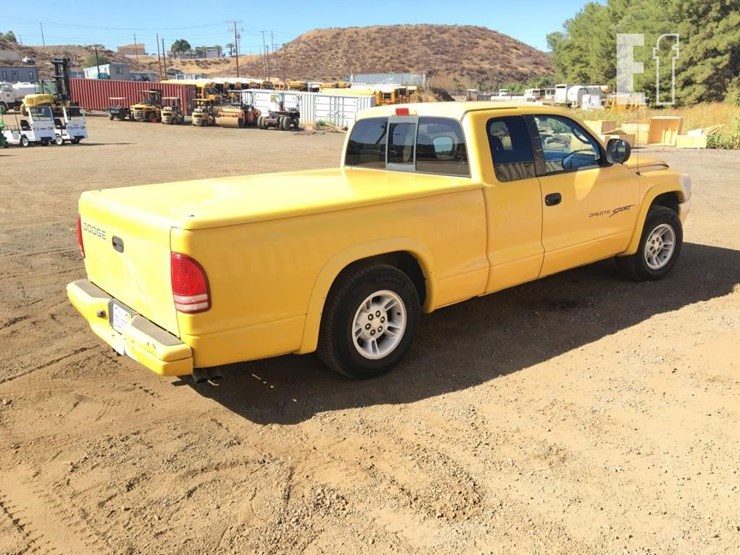 2000-dodge-dakota-sport-image-3