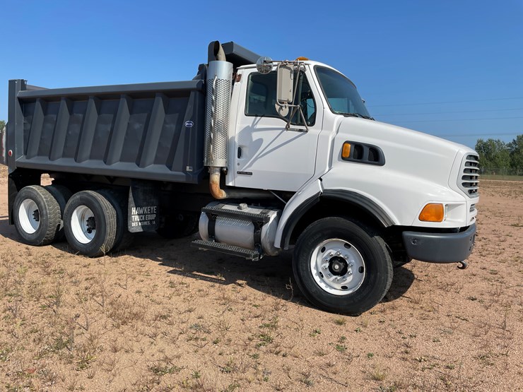 2005-sterling-lt9500-image-8