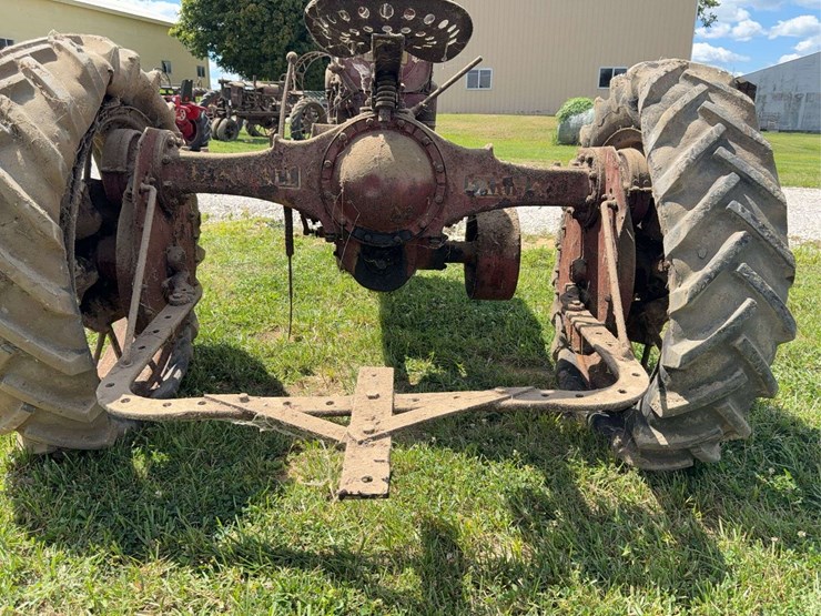 farmall-f-20-image-28