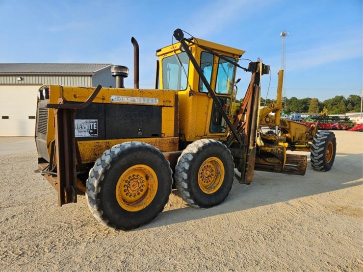 2012-deere-770a-image-5