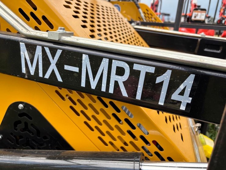 agt-mx-mrt14-compact-track-loader-image-5