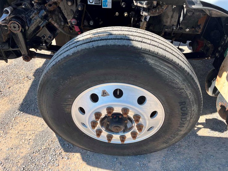 2018-kenworth-t880-image-12