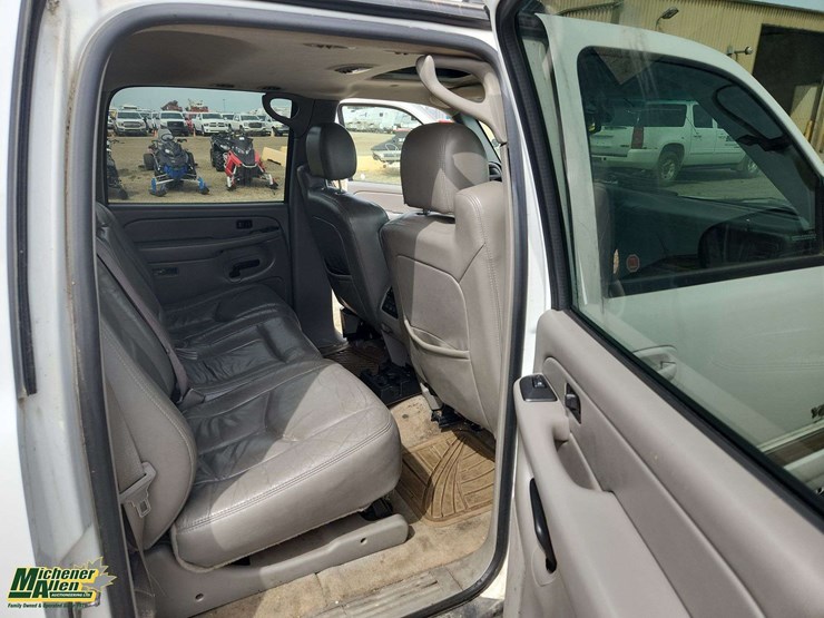 2004-gmc-yukon-xl-image-18