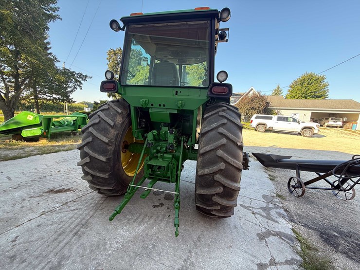 john-deere-4430-image-3