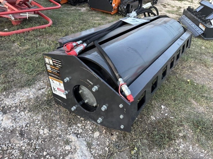 wolverine,-vr-11-66w,-vibratory-roller.-(new)-image-1