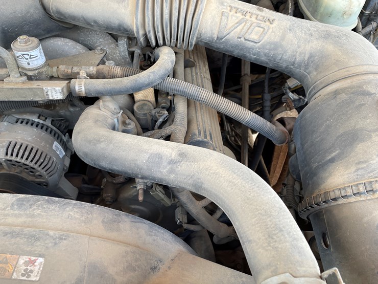 2001-ford-f550-image-44