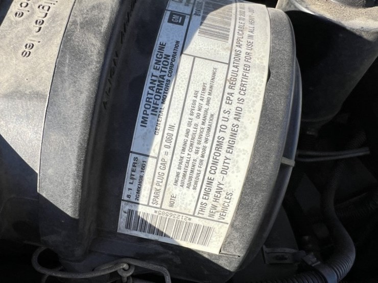 2002-gmc-3500-image-13
