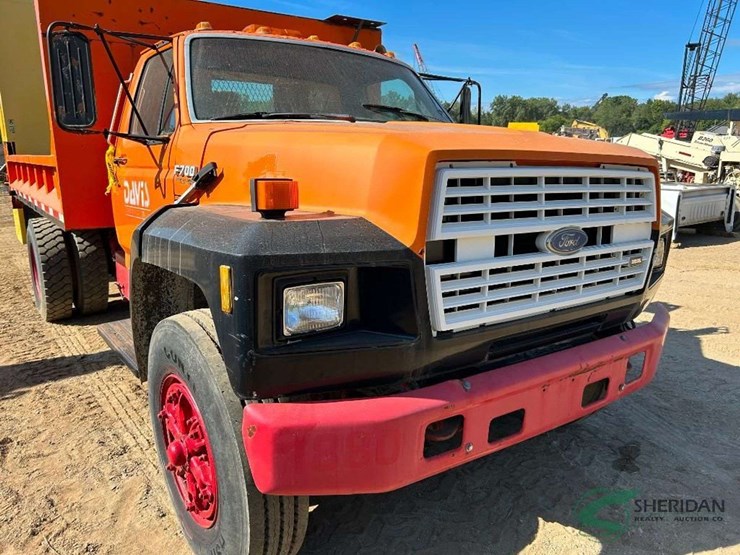 1991-ford-f700-image-6