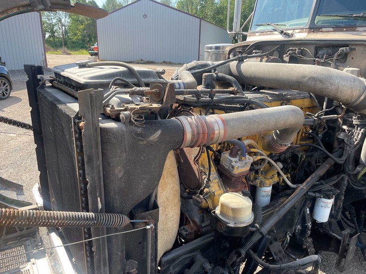 2004-peterbilt-379-image-84