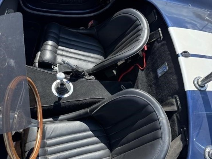 shelby-cobra,-342-engine,-5-speed-transmission.-image-8