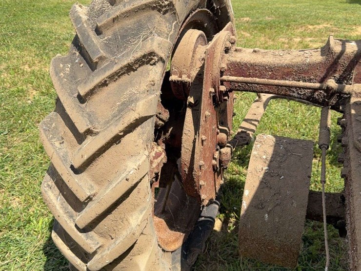 farmall-f-20-image-24