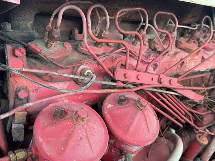 farmall-560-image-47