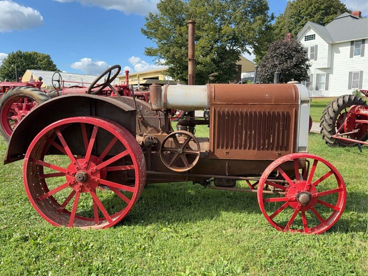 mccormick-deering-10-20-image-3