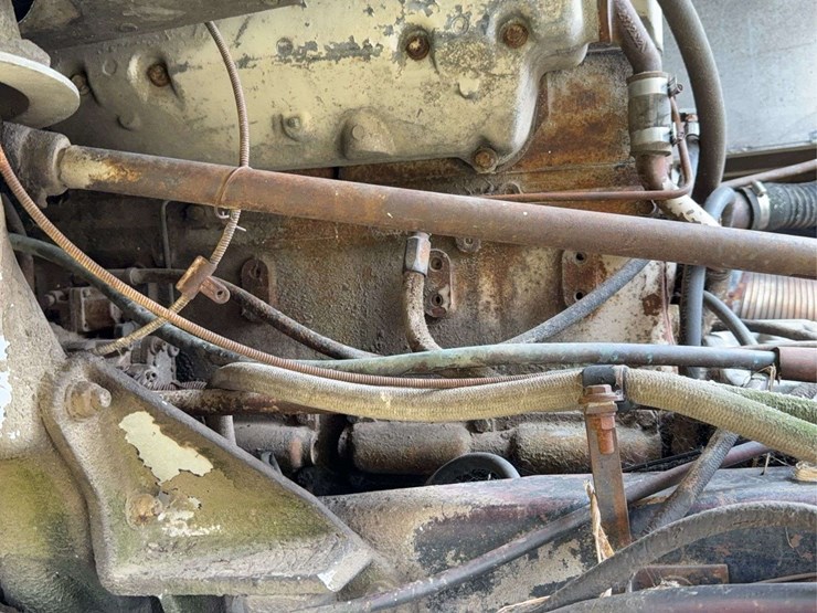 diamond-reo-cabover-image-45