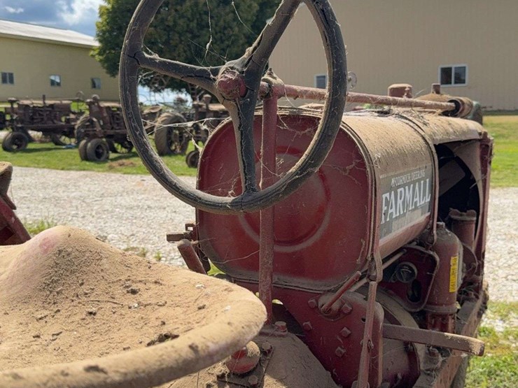 farmall-f-12-image-24