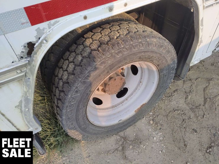 2013-ford-f550-image-28