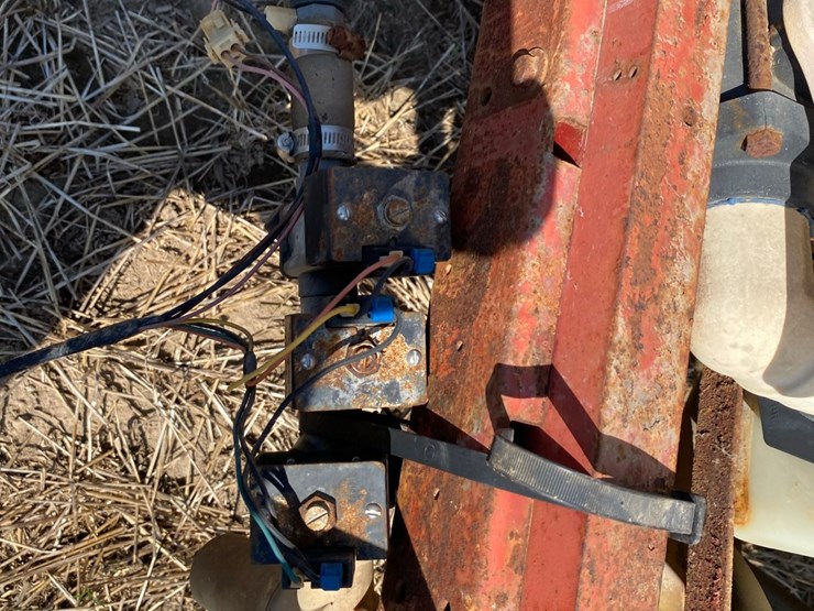 field-sprayer-image-8