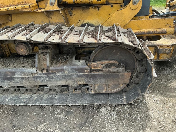 2002-deere-700h-image-29