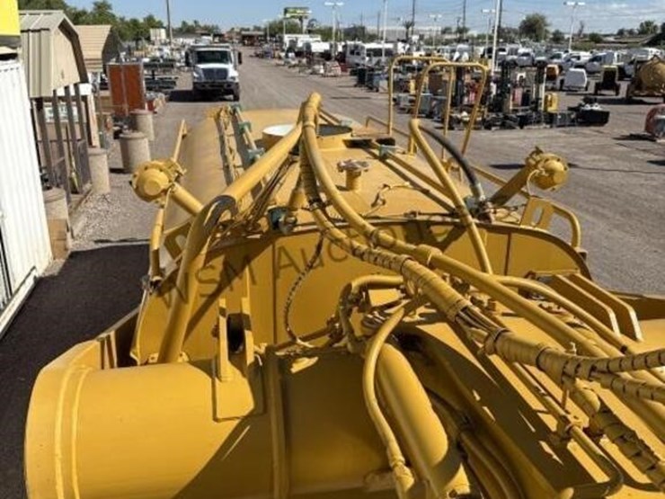 2007-caterpillar-613c-image-35