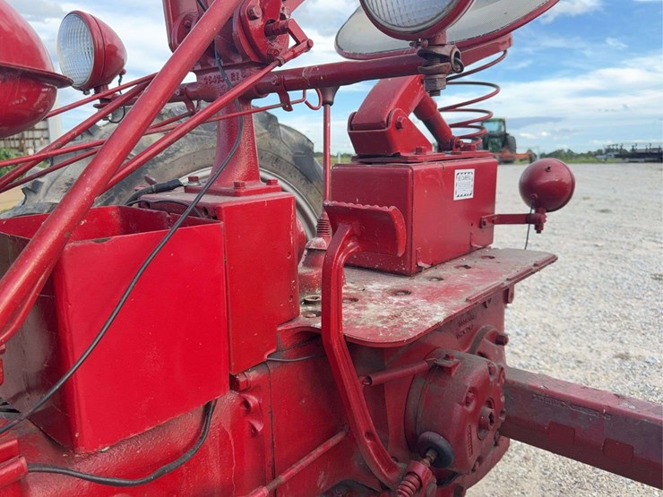 farmall-super-c-image-77