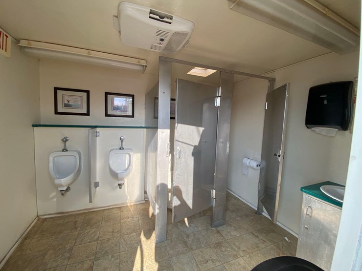 portable-wash-house-trailer-image-6