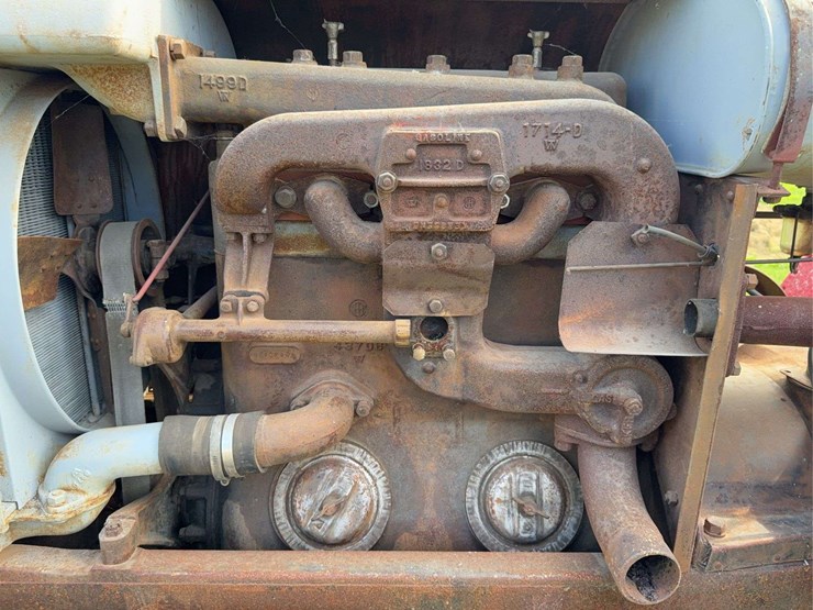 mccormick-deering-10-20-image-30