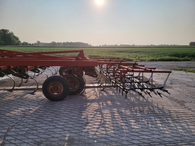 case-ih-4200-image-6