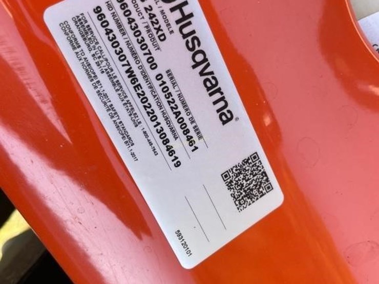 husqvarna-ts-242xd-riding-lawn-mower-image-8