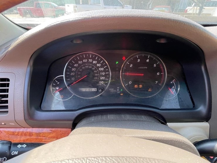 2004-lexus-gx470-suv-image-15