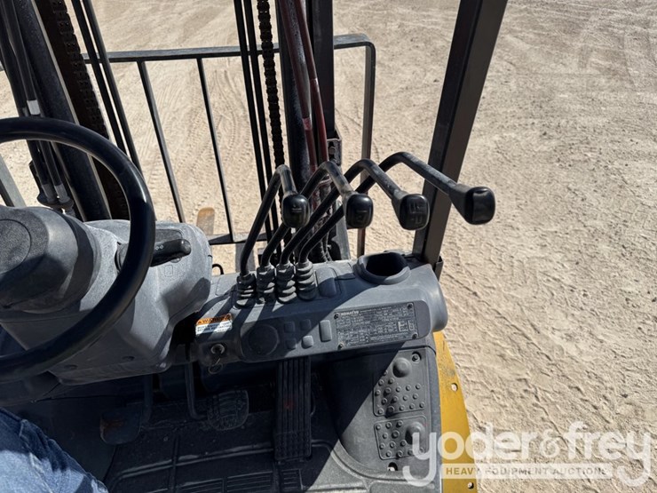 2020-komatsu-fg25t-16-image-21