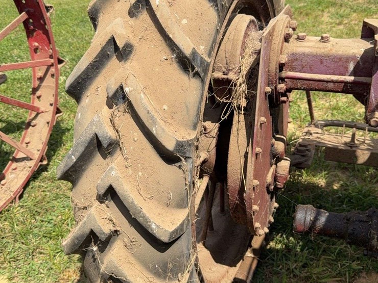 farmall-f-20-image-24