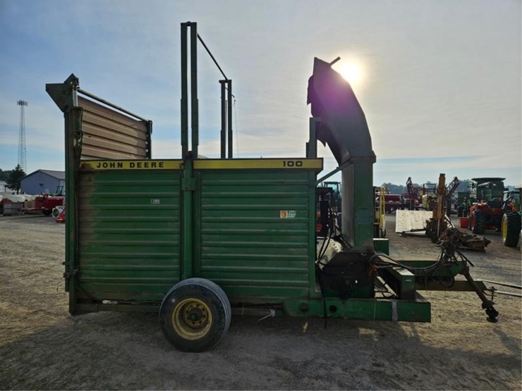 john-deere-100-image-6