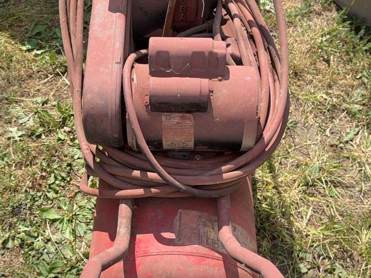 (2)-air-compressors-image-12
