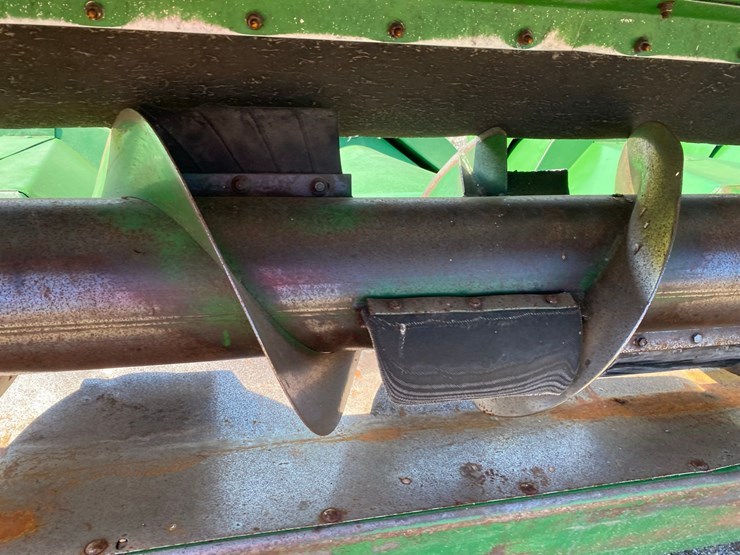 john-deere-844-image-8