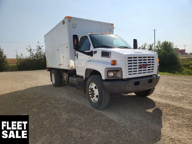 2005-gmc-topkick-c7500-image-2